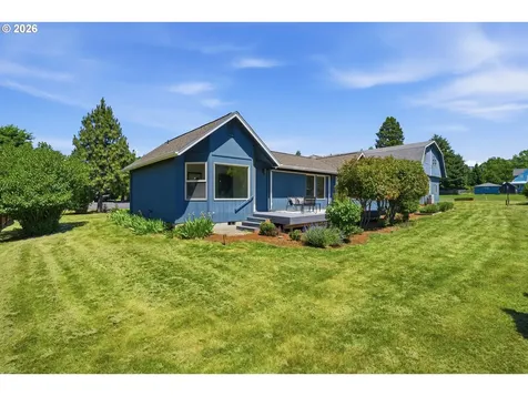 1114 Neal Road White Salmon WA 98672