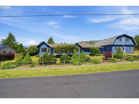 1114 Neal Road White Salmon WA 98672