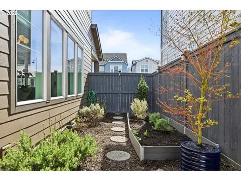 6837 SE Provence Street Hillsboro OR 97123