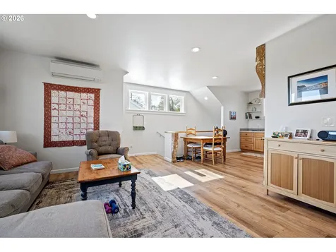 2764 E 40th Avenue Eugene OR 97405