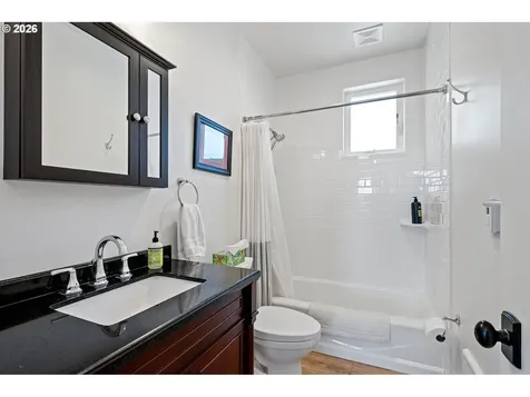 2764 E 40th Avenue Eugene OR 97405