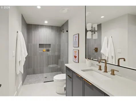 530 8th Street Lake Oswego OR 97034