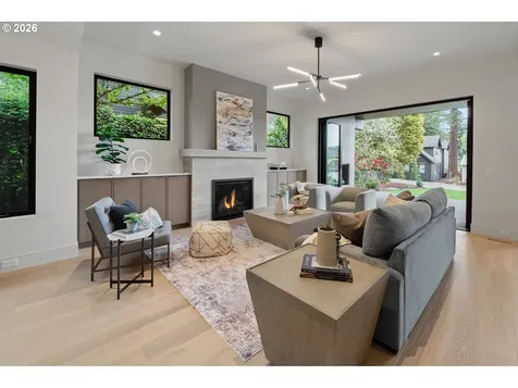 530 8th Street Lake Oswego OR 97034