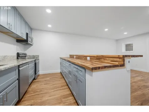 50 S 17th Street Cottage Grove OR 97424