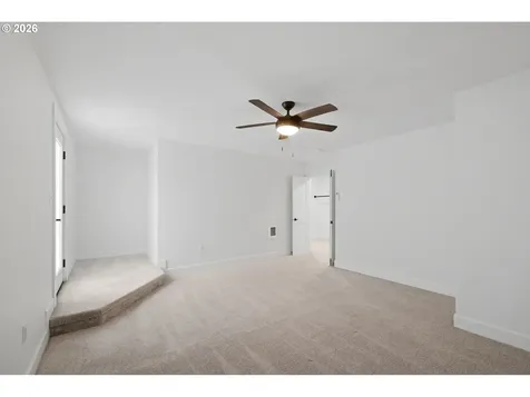 50 S 17th Street Cottage Grove OR 97424