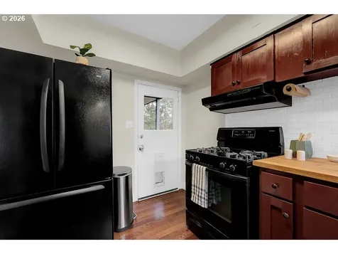 5537 SW Florida Street Portland OR 97219