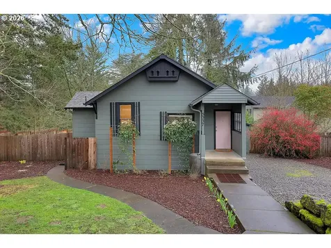 5537 SW Florida Street Portland OR 97219