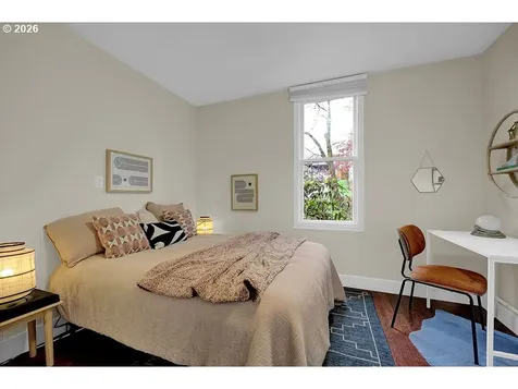 5537 SW Florida Street Portland OR 97219