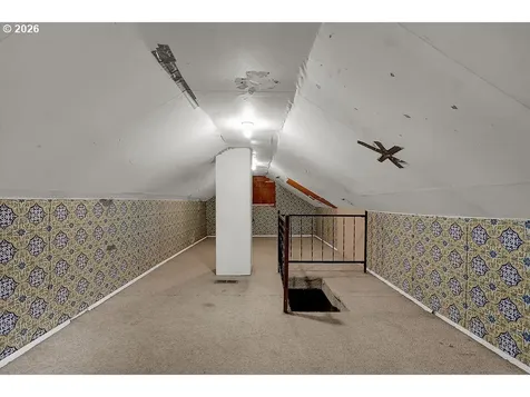 5537 SW Florida Street Portland OR 97219