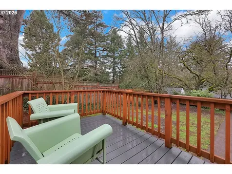 5537 SW Florida Street Portland OR 97219