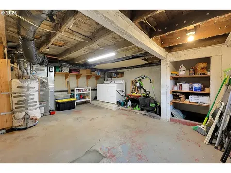 5537 SW Florida Street Portland OR 97219