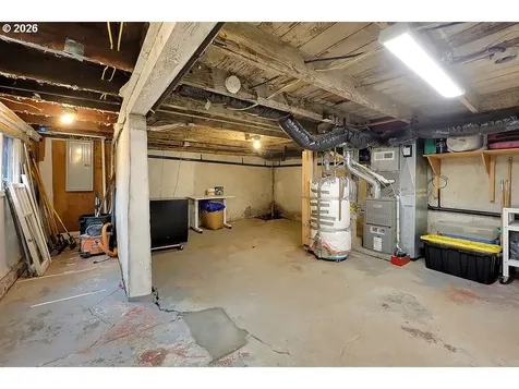 5537 SW Florida Street Portland OR 97219