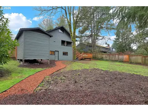 5537 SW Florida Street Portland OR 97219