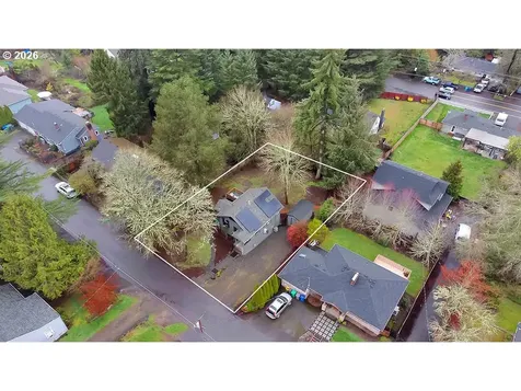 5537 SW Florida Street Portland OR 97219