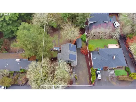 5537 SW Florida Street Portland OR 97219
