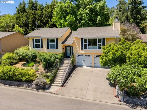 1116 Woodwillow Drive Roseburg OR 97471