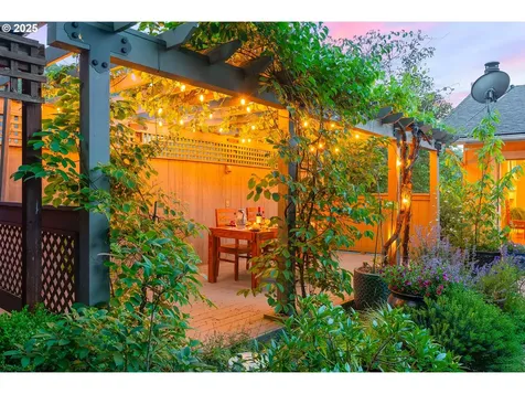 1116 Woodwillow Drive Roseburg OR 97471