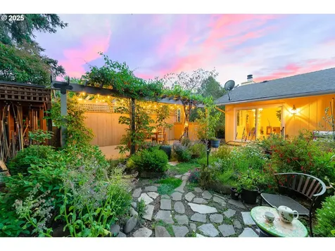 1116 Woodwillow Drive Roseburg OR 97471