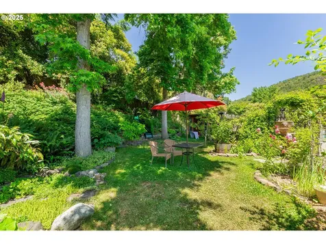 1116 Woodwillow Drive Roseburg OR 97471
