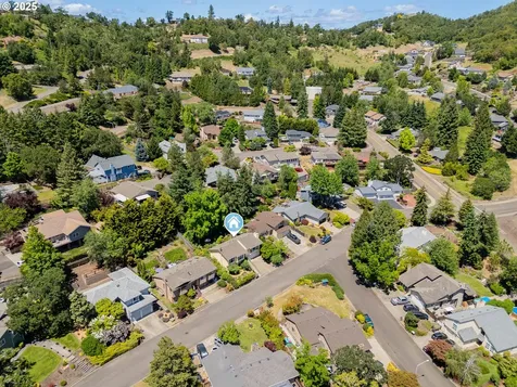 1116 Woodwillow Drive Roseburg OR 97471
