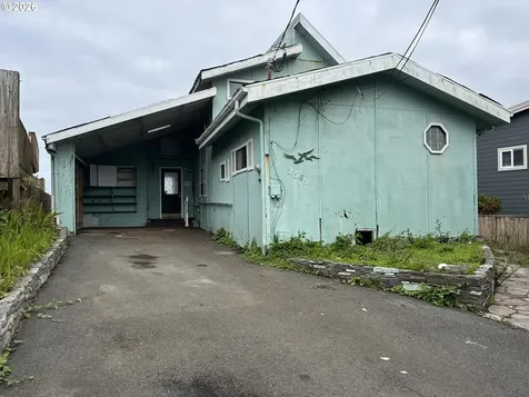 2545 SW Anchor Avenue Lincoln City OR 97367
