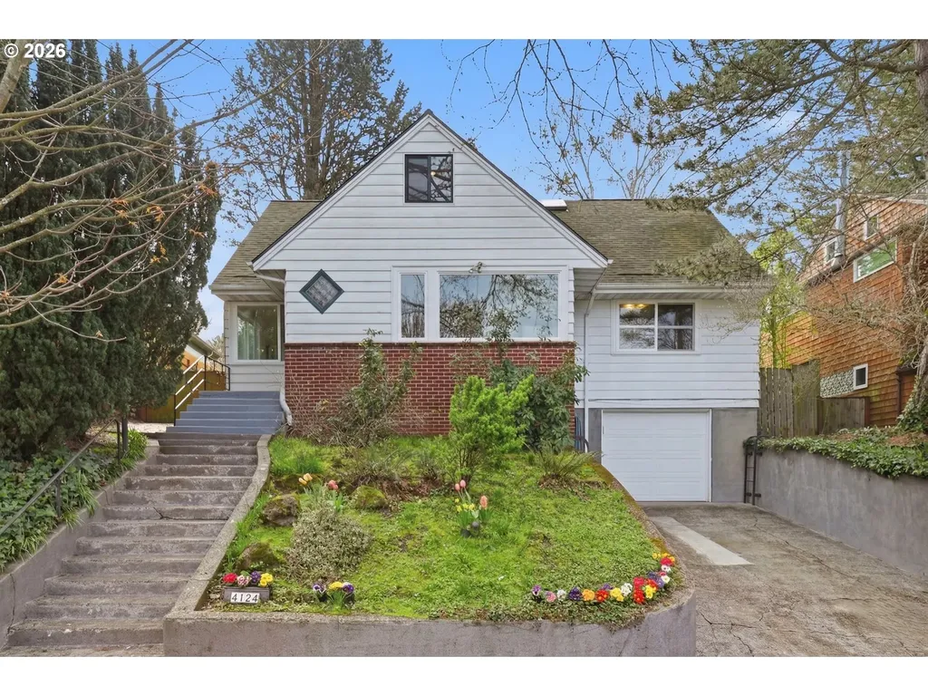 4124 SE Ash Street Portland OR 97214