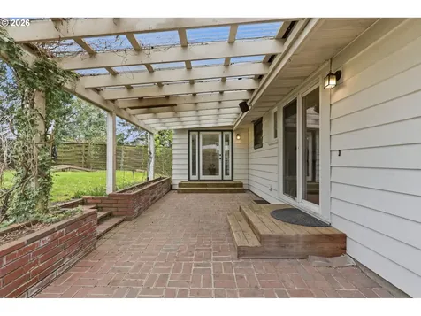 4124 SE Ash Street Portland OR 97214