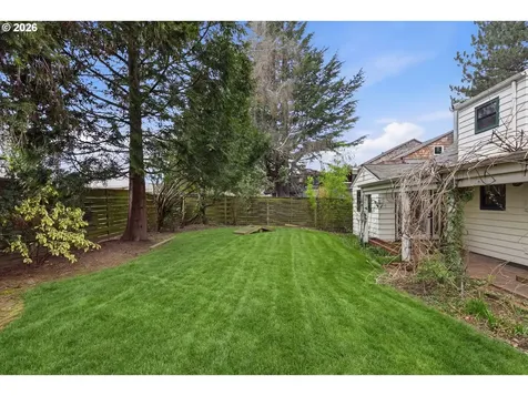 4124 SE Ash Street Portland OR 97214