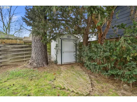 4124 SE Ash Street Portland OR 97214
