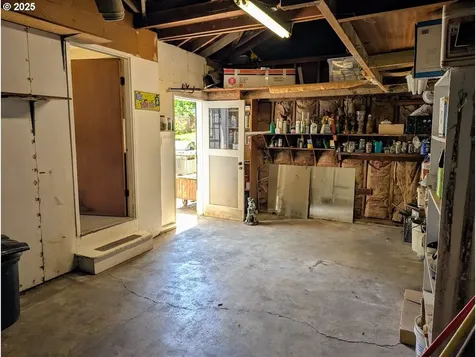 1891 Linnell Avenue Roseburg OR 97471
