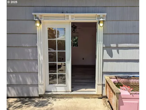 1891 Linnell Avenue Roseburg OR 97471