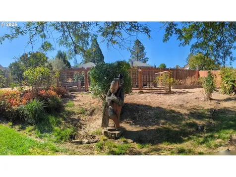 1891 Linnell Avenue Roseburg OR 97471