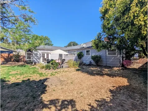 1891 Linnell Avenue Roseburg OR 97471
