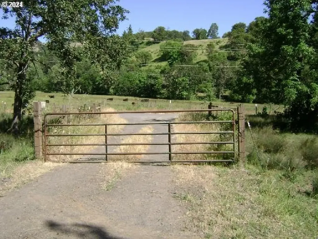 0 Newton Creek Road Roseburg OR 97470
