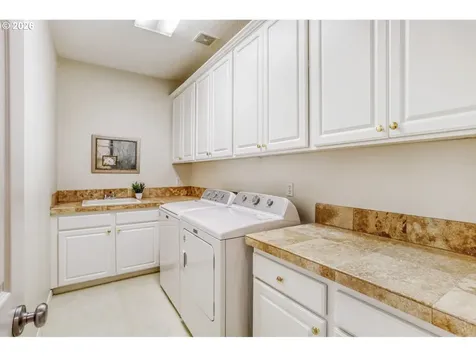 2430 NW Woodrose Drive Portland OR 97229