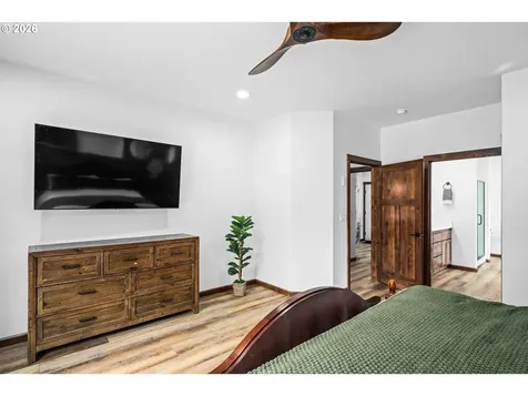 45542 S Gate Creek Road Vida OR 97488