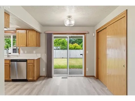 7309 SE Holgate Boulevard Portland OR 97206