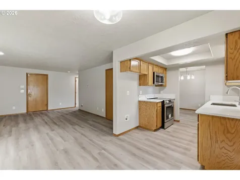 7309 SE Holgate Boulevard Portland OR 97206