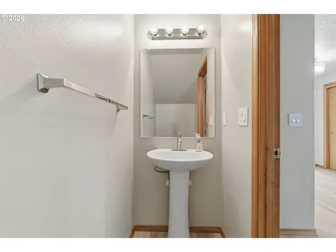 7309 SE Holgate Boulevard Portland OR 97206
