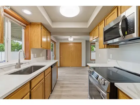 7309 SE Holgate Boulevard Portland OR 97206