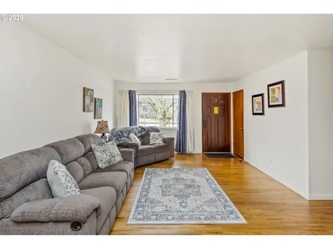 10120 N Midway Avenue Portland OR 97203