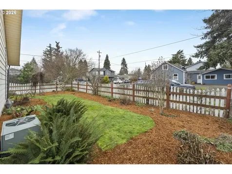 10120 N Midway Avenue Portland OR 97203