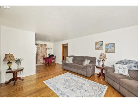 10120 N Midway Avenue Portland OR 97203