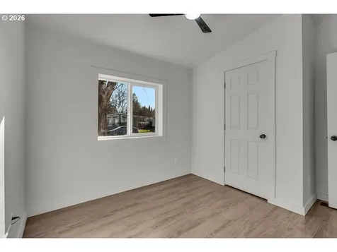 1477 June Way Woodburn OR 97071