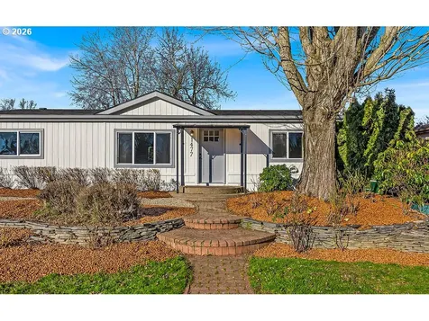 1477 June Way Woodburn OR 97071