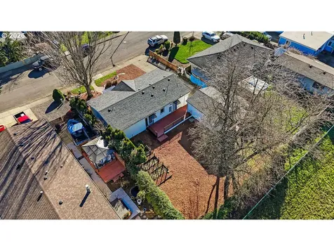 1477 June Way Woodburn OR 97071