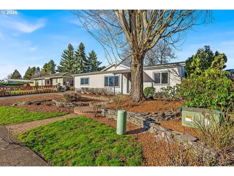 1477 June Way Woodburn OR 97071