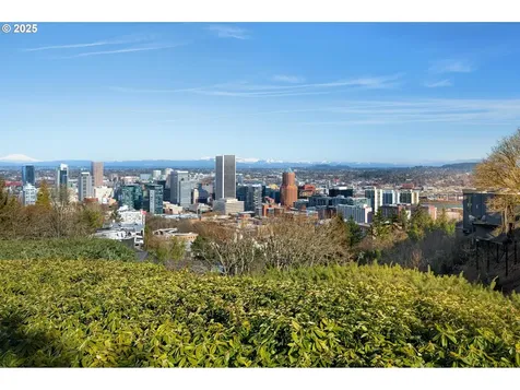 1205 SW Myrtle Drive Portland OR 97201