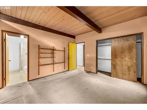 2546 SW Sherwood Drive Portland OR 97201
