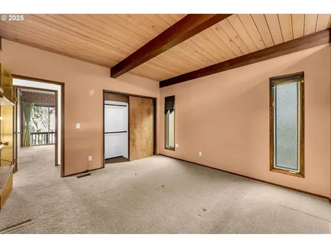 2546 SW Sherwood Drive Portland OR 97201